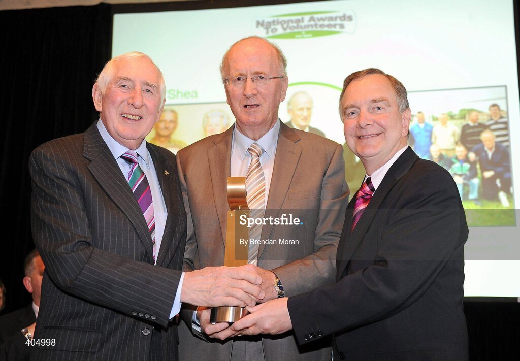 24 February 2010; Lifetime Award winner Jim O'Shea, from Ferrybank, Co. Waterford, is presented with his award by Irish Olympian Dr. Ronnie Delany, left, and Martin Cullen, TD, Minister for Arts, Sport and Tourism, at the Volunteers in Irish Sports Awards 2009. Farmleigh, Castleknock, Dublin. Picture credit: Brendan Moran / SPORTSFILE