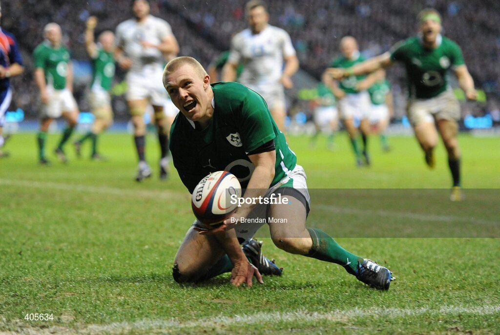 27 February 2010; Ireland's Keith Earls celebrates scoring his side's second try against England. RBS Six Nations Rugby Championship, England v Ireland, Twickenham Stadium, Twickenham, London, England. Picture credit: Brendan Moran / SPORTSFILE