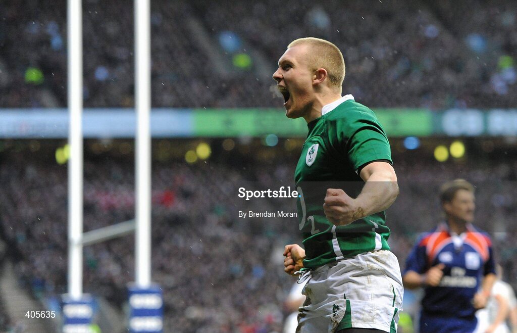 27 February 2010; Ireland's Keith Earls celebrates scoring his side's second try against England. RBS Six Nations Rugby Championship, England v Ireland, Twickenham Stadium, Twickenham, London, England. Picture credit: Brendan Moran / SPORTSFILE