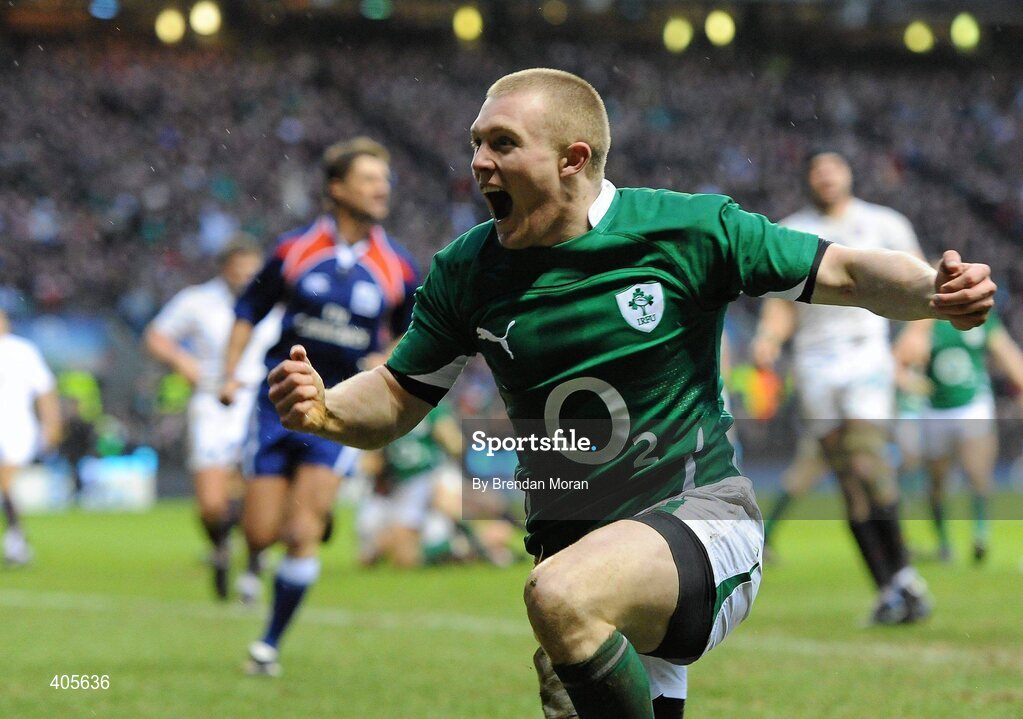 27 February 2010; Ireland's Keith Earls celebrates scoring his side's second try against England. RBS Six Nations Rugby Championship, England v Ireland, Twickenham Stadium, Twickenham, London, England. Picture credit: Brendan Moran / SPORTSFILE