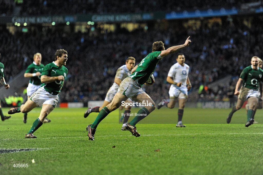 27 February 2010; Tommy Bowe, Ireland, celebrates as he goes over to score his side's third try. RBS Six Nations Rugby Championship, England v Ireland, Twickenham Stadium, Twickenham, London, England. Picture credit: Matt Browne / SPORTSFILE