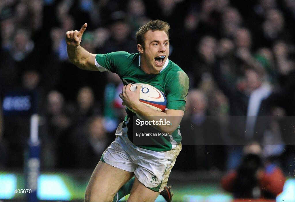 27 February 2010; Ireland's Tommy Bowe celebrates scoring his second and his side's third and winning try against England. RBS Six Nations Rugby Championship, England v Ireland, Twickenham Stadium, Twickenham, London, England. Picture credit: Brendan Moran / SPORTSFILE