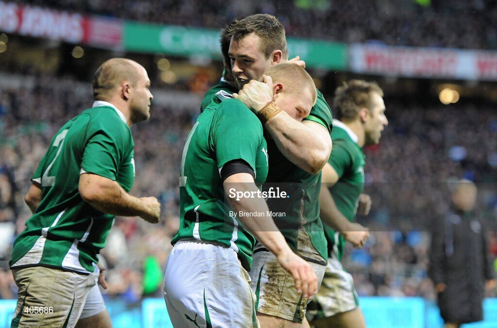 27 February 2010; Ireland's Keith Earls is congratulated by team-mate Cian Healy after scoring their side's second try. RBS Six Nations Rugby Championship, England v Ireland, Twickenham Stadium, Twickenham, London, England. Picture credit: Brendan Moran / SPORTSFILE