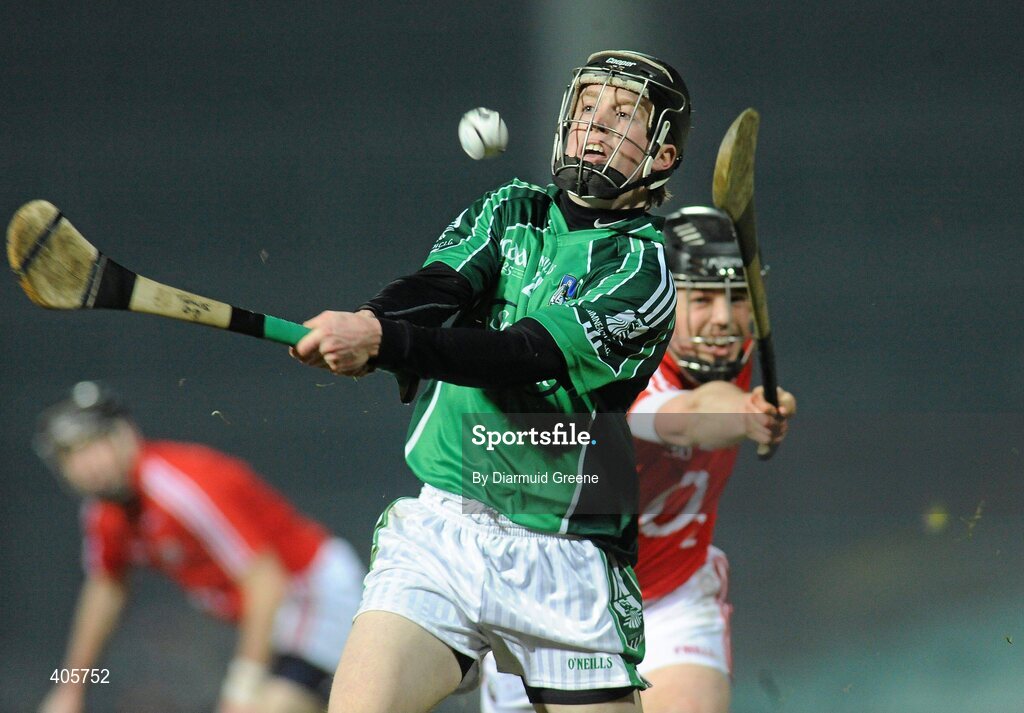 27 February 2010; Thomas O'Brien, Limerick, in action against shane O'Neill, Cork. Allianz GAA Hurling Hurling National League Division 1 Round 2, Limerick v Cork, Gaelic Grounds, Limerick. Picture credit: Diarmuid Greene / SPORTSFILE