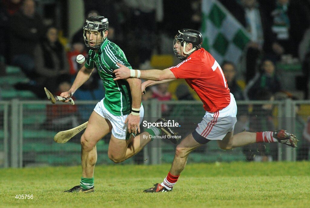 27 February 2010; Alan O'Connor, Limerick, in action against Ray Ryan, Cork. Allianz GAA Hurling Hurling National League Division 1 Round 2, Limerick v Cork, Gaelic Grounds, Limerick. Picture credit: Diarmuid Greene / SPORTSFILE