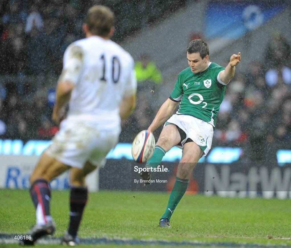 27 February 2010; Jonathan Sexton, Ireland, kicks a garryoen watched by England out-half Jonny Wilkinson. RBS Six Nations Rugby Championship, England v Ireland, Twickenham Stadium, Twickenham, London, England. Picture credit: Brendan Moran / SPORTSFILE