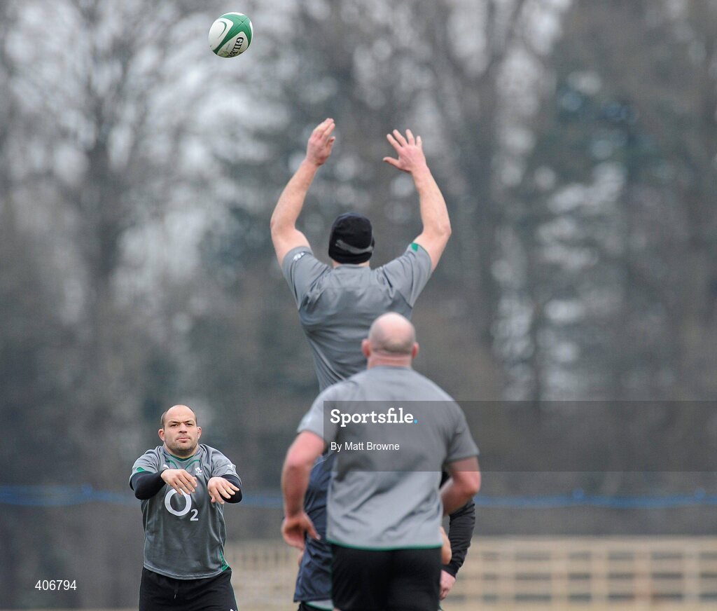 3 March 2010; Ireland's hooker Rory Best throws the ball to Paul O'Connell in the line-out during rugby squad training ahead of their RBS Six Nations Rugby Championship game against Wales on Saturday week. Carton House, Maynooth, Co. Kildare. Picture credit: Matt Browne / SPORTSFILE
