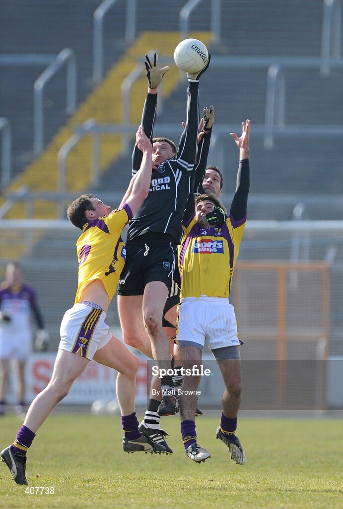 7 March 2010; Eugene Mullen and Sean Davey, Sligo, in action against Daithi Waters and Brian Malone, Wexford. Allianz National Football League, Division 3, Round 3, Wexford v Sligo, Wexford Park, Wexford. Picture credit: Matt Browne / SPORTSFILE