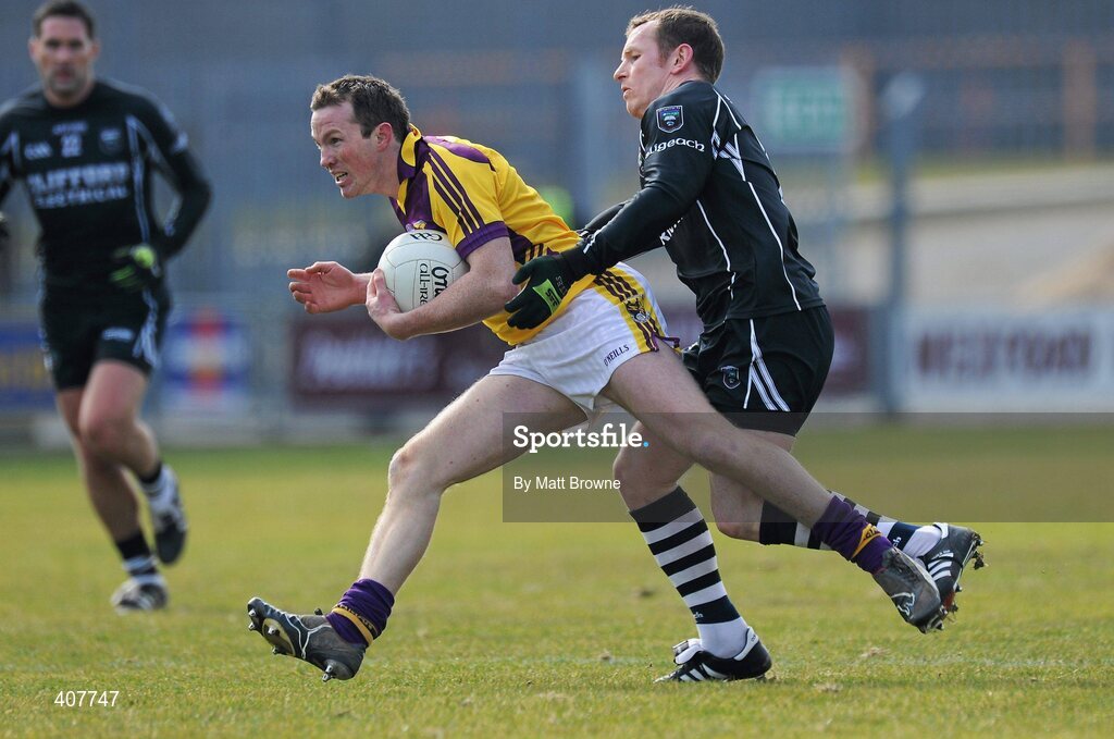 7 March 2010; David Walsh, Wexford, in action against Mark Breheny, Sligo. Allianz National Football League, Division 3, Round 3, Wexford v Sligo, Wexford Park, Wexford. Picture credit: Matt Browne / SPORTSFILE