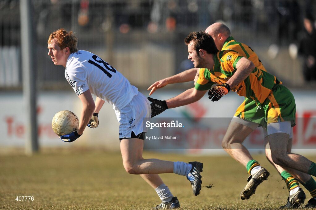 7 March 2010; Keith Cribbin, Kildare, in action against Fergal McNulty, Donegal. Allianz GAA Football National League, Division 2, Round 3, Kildare v Donegal, St Conleth's Park, Newbridge, Co. Kildare. Picture credit: David Maher / SPORTSFILE
