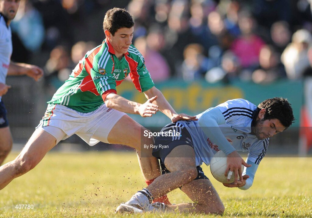7 March 2010; Cian O'Sullivan, Dublin, in action against Alan Freeman, Mayo. Allianz GAA Football National League Division 1 Round 3, Mayo v Dublin, McHale Park, Castlebar, Co. Mayo. Picture credit: Ray Ryan / SPORTSFILE