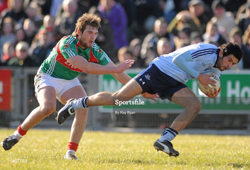 7 March 2010; Cian O'Sullivan, Dublin, in action against Aidan O'Se, Mayo. Allianz GAA Football National League Division 1 Round 3, Mayo v Dublin, McHale Park, Castlebar, Co. Mayo. Picture credit: Ray Ryan / SPORTSFILE
