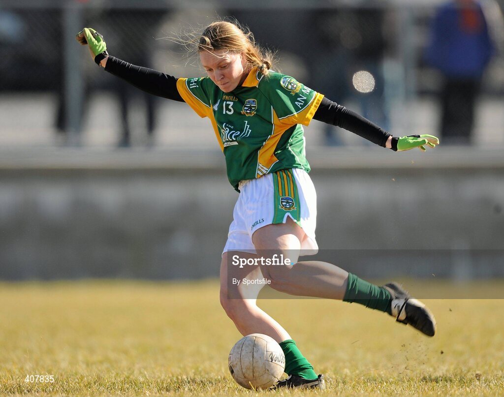 7 March 2010; Elaine Duffy, Meath, shoots to score her side's first goal. Bord Gais Energy Ladies National Football League Division 2 Round 4, Armagh v Meath, Cullaville, Co. Armagh. Photo by Sportsfile