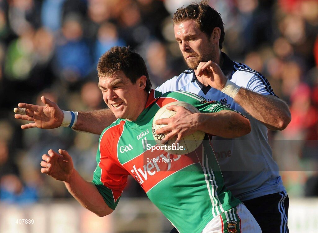 7 March 2010; Seamus O'Se, Mayo, in action against Darren Magee, Dublin. Allianz GAA Football National League Division 1 Round 3, Mayo v Dublin, McHale Park, Castlebar, Co. Mayo. Picture credit: Ray Ryan / SPORTSFILE