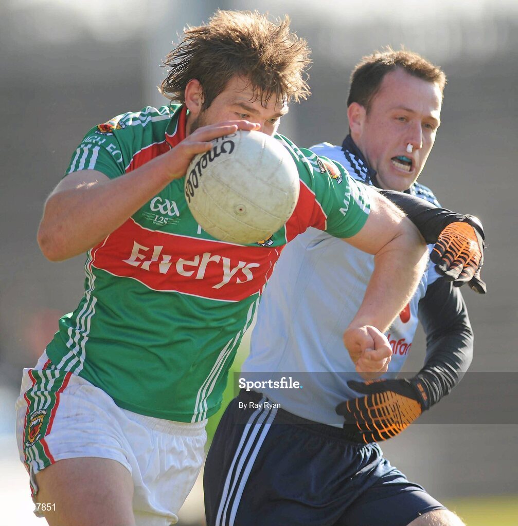 7 March 2010; Aidan O'Se, Mayo, in action against Paul Conlon, Dublin. Allianz GAA Football National League Division 1 Round 3, Mayo v Dublin, McHale Park, Castlebar, Co. Mayo. Picture credit: Ray Ryan / SPORTSFILE