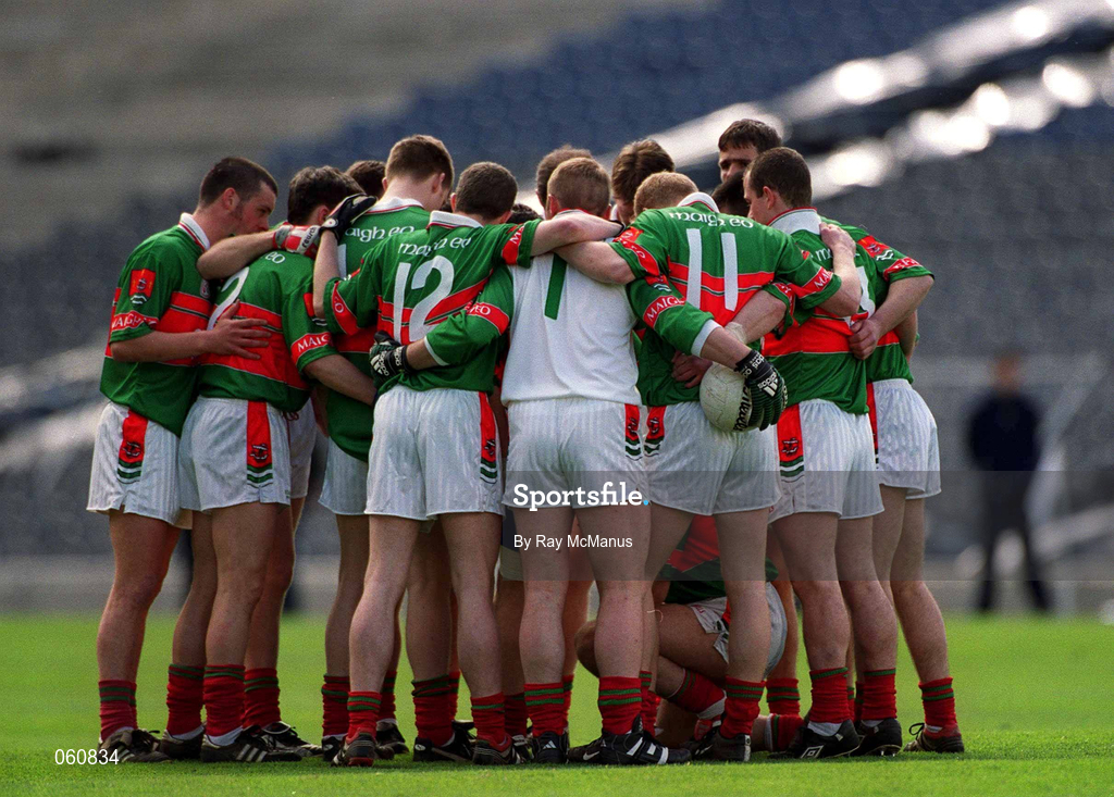 29 April 2001; Mayo players in a huddle before the Allianz GAA National Football League Division 1 Final match betweem Mayo and Galway at Croke Park in Dublin. Photo by Ray McManus/Sportsfile
