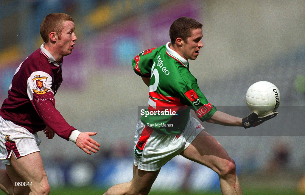 29 April 2001; Stephen Carolan of Mayo gets away from Michael Comer of Galway during the Allianz GAA National Football League Division 1 Final match betweem Mayo and Galway at Croke Park in Dublin. Photo by Ray McManus/Sportsfile