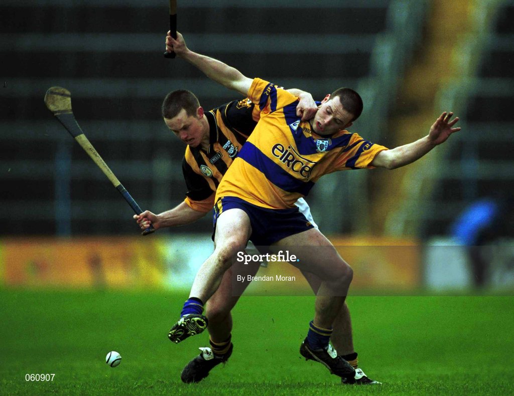 29 April 2001; Barry Murphy of Clare in action against Michael Kavanagh of Kilkenny during the Allianz GAA National Hurling League Division 1 Semi-Final match between Clare and Kilenny at Semple Stadium in Thurles, Tipperary. Photo by Brendan Moran/Sportsfile