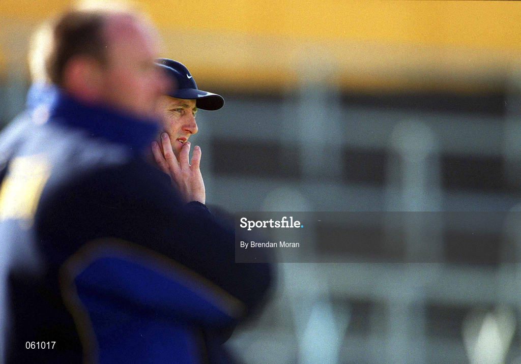 29 April 2001; Clare manager Cyril Lyons during the Allianz GAA National Hurling League Division 1 Semi-Final match between Clare and Kilenny at Semple Stadium in Thurles, Tipperary. Photo by Brendan Moran/Sportsfile