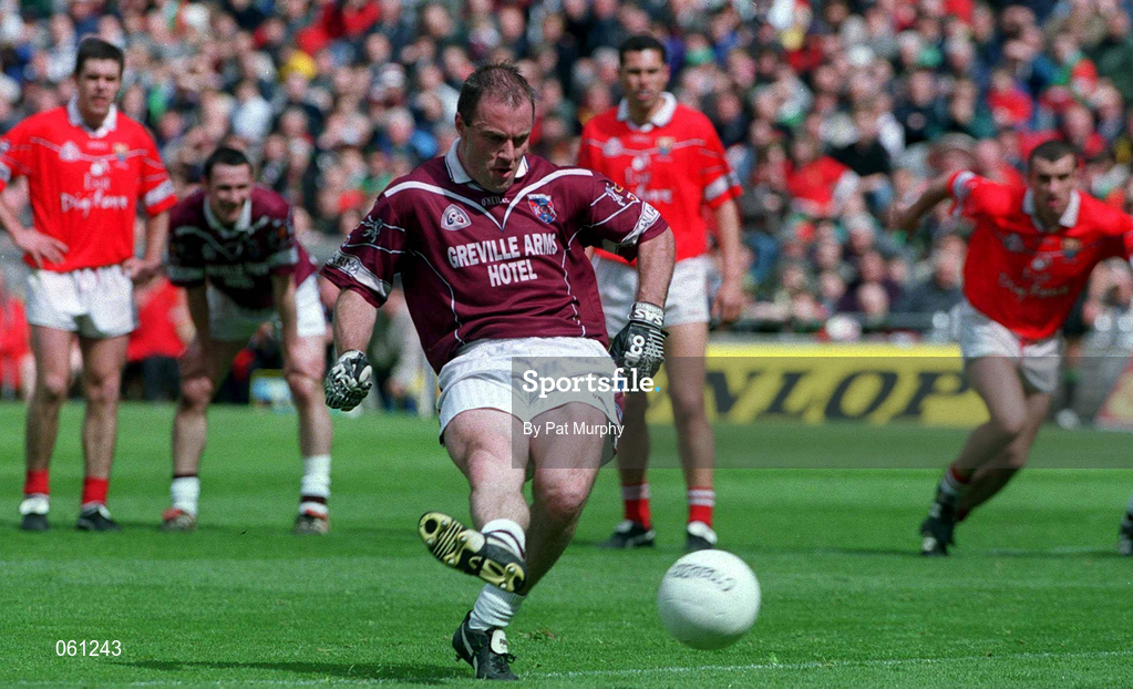 29 April 2001; Ger Heavin of Westmeath scores a goal from a penalty during the Allianz GAA National Football League Division 2 Final match between Westmeath and Cork at Croke Park in Dublin. Photo by Pat Murphy/Sportsfile