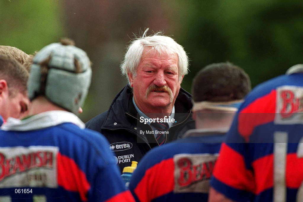 29 April 2001; Clontarf coach Alex Wiley speaks to his players at half-time during the AIB All-Ireland League Rugby Division 1 match between Clontarf and Cork Constitution at Castle Avenue in Dublin. Photo by Matt Browne/Sportsfile