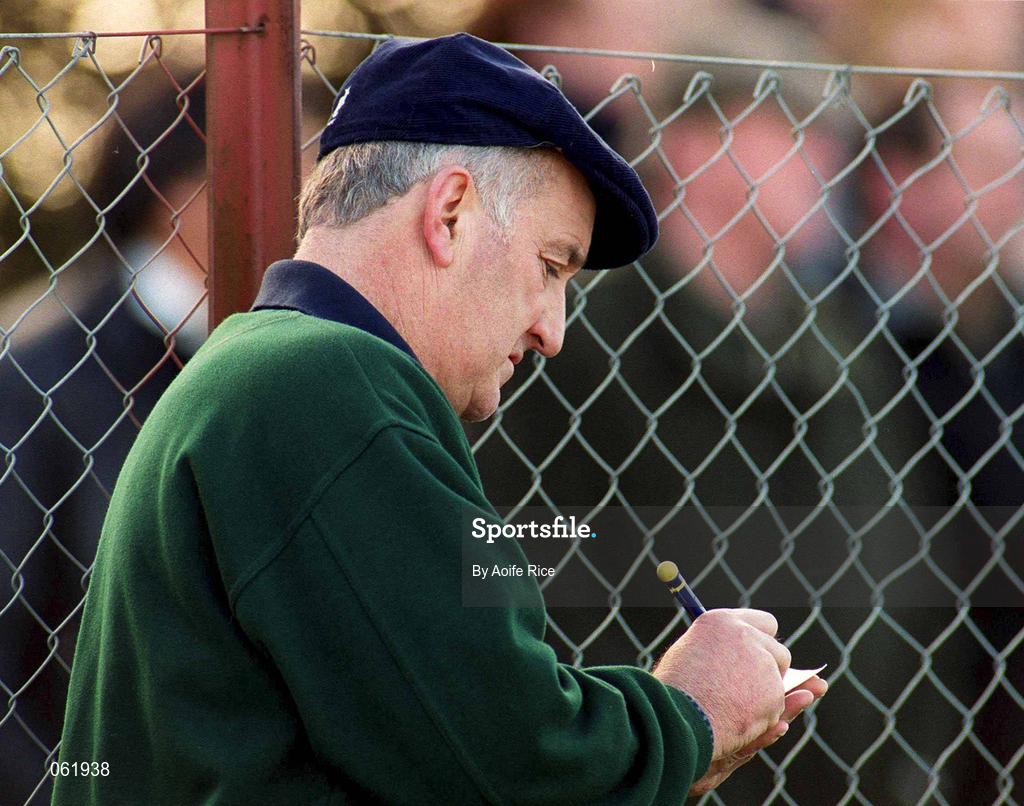 21 January 2001; Dublin manager Kevin Fennelly taking notes during the Walsh Cup match between Wexford and Dublin at Ferns in Wexford. Photo by Aoife Rice/Sportsfile