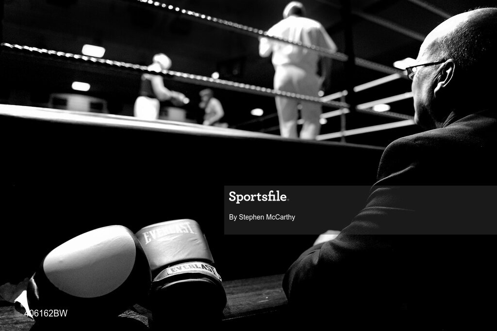 27 February 2010; A judge watches on during a novice quarter final. National Mens Elite Championships Semi-Finals - Saturday, National Stadium, Dublin. Picture credit: Stephen McCarthy / SPORTSFILE