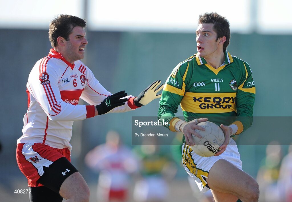 7 March 2010; David Moran, Kerry, in action against Mark Lynch, Derry. Allianz GAA Football National League, Division 1, Round 3, Kerry v Derry, Austin Stack Park, Tralee, Co. Kerry. Picture credit: Brendan Moran / SPORTSFILE