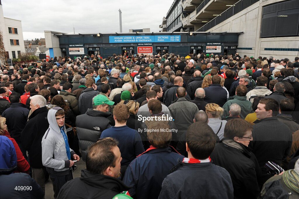 13 March 2010; Supporters queue at the turn-styles as the game is delayed by 10 minutes. RBS Six Nations Rugby Championship, Ireland v Wales, Croke Park, Dublin. Picture credit: Stephen McCarthy / SPORTSFILE