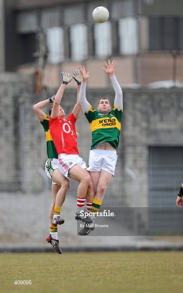 13 March 2010; Mark Collins, Cork, in action against Colm Moriarty and Barry Shanahan, Kerry. Cadbury Munster GAA Football Under 21 Quarter-Final, Kerry v Cork, Austin Stack Park, Tralee, Co. Kerry. Picture credit: Matt Browne / SPORTSFILE