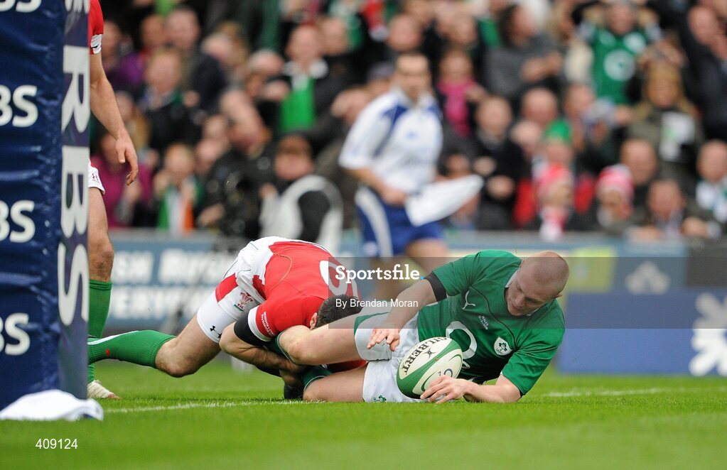 13 March 2010; Keith Earls scores Ireland's first try in the 26th minute. RBS Six Nations Rugby Championship, Ireland v Wales, Croke Park, Dublin. Picture credit: Brendan Moran / SPORTSFILE