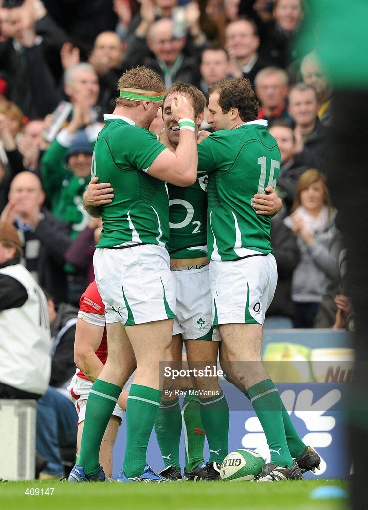 13 March 2010; Tomas O'Leary, Ireland, is congratulated by team-mates Jamie Heaslip, left, and Geordan Murphy after scoring his side's second try. RBS Six Nations Rugby Championship, Ireland v Wales, Croke Park, Dublin. Picture credit: Ray McManus / SPORTSFILE