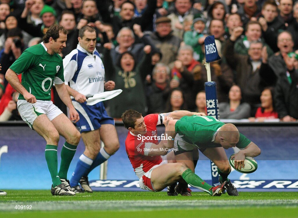 13 March 2010; Keith Earls, Ireland, goes over for his second, and his side's thid try, despite the efforts of Shane Williams, Wales. RBS Six Nations Rugby Championship, Ireland v Wales, Croke Park, Dublin. Picture credit: Stephen McCarthy / SPORTSFILE
