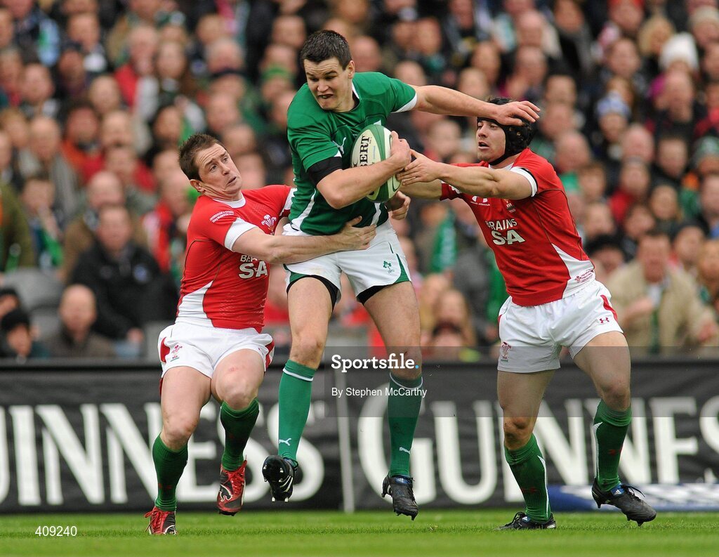 13 March 2010; Jonathan Sexton, Ireland, in action against Shane Williams and Leigh Halfpenny, right, Wales. RBS Six Nations Rugby Championship, Ireland v Wales, Croke Park, Dublin. Picture credit: Stephen McCarthy / SPORTSFILE