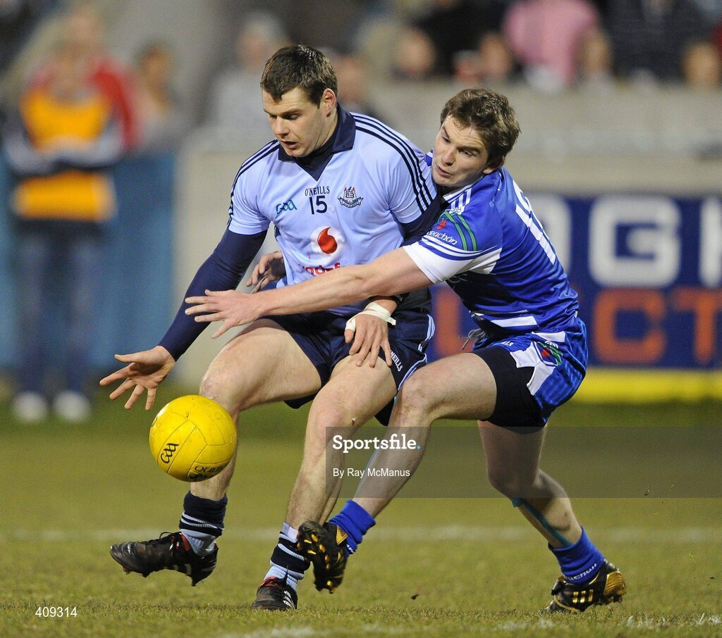 13 March 2010; Kevin McMenamon, Dublin, in action against Dessie Moone, Monaghan. Allianz GAA Football National League, Division 1, Round 4, Dublin v Monaghan, Parnell Park, Dublin. Picture credit: Ray McManus / SPORTSFILE