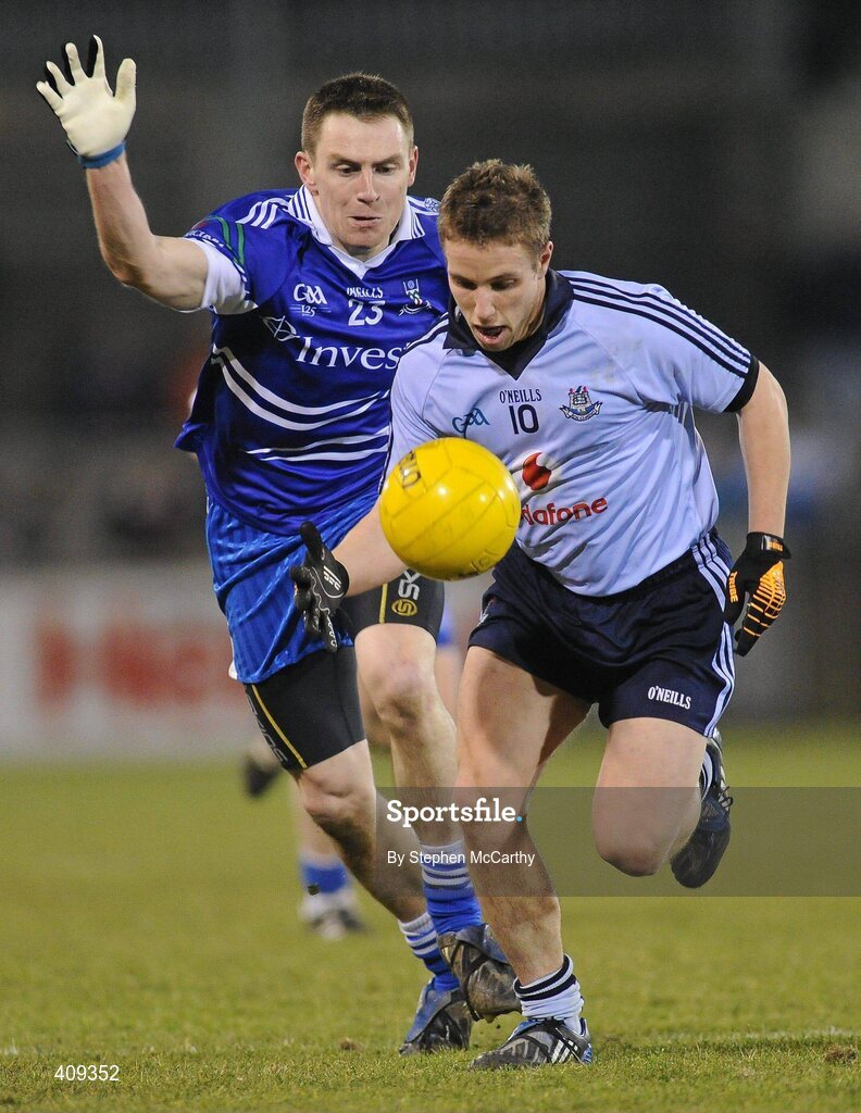 13 March 2010; Alan Hubbard, Dublin, in action against Mark McNally, Monaghan. Allianz GAA Football National League, Division 1, Round 4, Dublin v Monaghan, Parnell Park, Dublin. Picture credit: Stephen McCarthy / SPORTSFILE