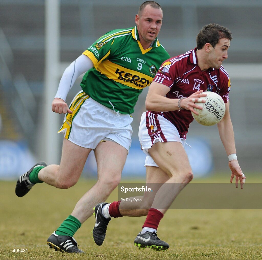 14 March 2010; Nicky Joyce, Galway, in action against Michael Quirke, Kerry. Allianz GAA Football National League, Division 1, Round 4, Galway v Kerry, Pearse Stadium, Galway. Picture credit: Ray Ryan / SPORTSFILE