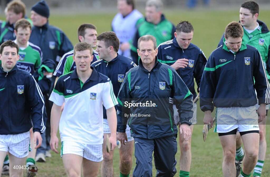 14 March 2010; Limerick manager Justin McCarthy makes his way to the team dressing room with his players before the start of the game. Allianz GAA Hurling National League, Division 1, Round 3, Waterford v Limerick, Fraher Field, Dungarvan, Co. Waterford. Picture credit: Matt Browne / SPORTSFILE
