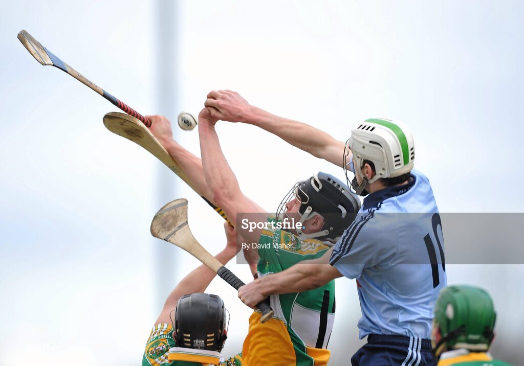 14 March 2010; Peter Kelly, Dublin, in action against Derek Molloy, Offaly. Allianz GAA Hurling National League, Division 1, Round 3, Offaly v Dublin, O'Connor Park, Tullamore, Co. Offaly. Picture credit: David Maher / SPORTSFILE