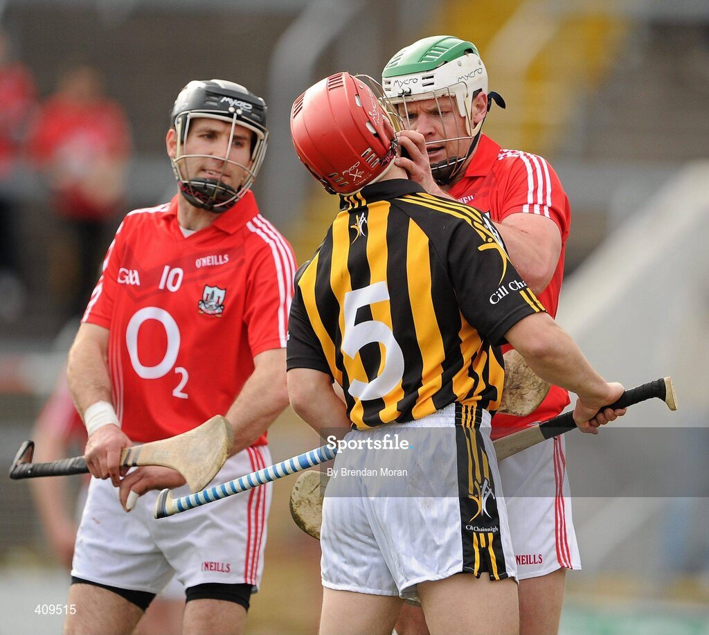 14 March 2010; Niall McCarthy, Cork, and Tommy Walsh, Kilkenny, near the end of the first half. Allianz GAA Hurling National League, Division 1, Round 3, Cork v Kilkenny, Pairc Ui Chaoimh, Cork. Picture credit: Brendan Moran / SPORTSFILE