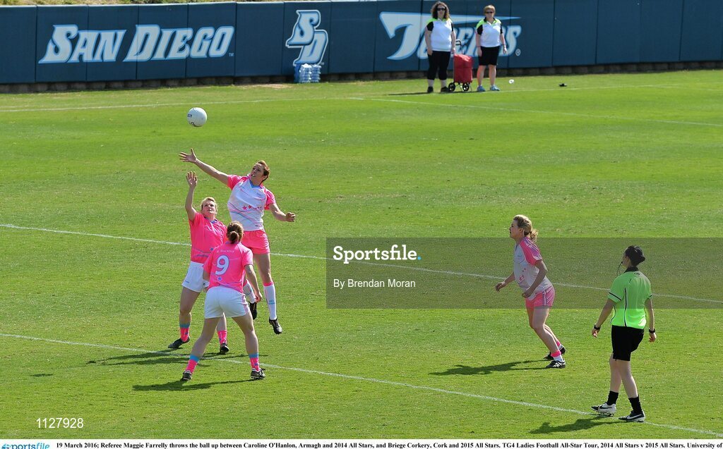 19 March 2016; Referee Maggie Farrelly throws the ball up between Caroline O'Hanlon, Armagh and 2014 All Stars, and Briege Corkery, Cork and 2015 All Stars. TG4 Ladies Football All-Star Tour, 2014 All Stars v 2015 All Stars. University of San Diego, Torero Stadium, San Diego, California, USA. Picture credit: Brendan Moran / SPORTSFILE