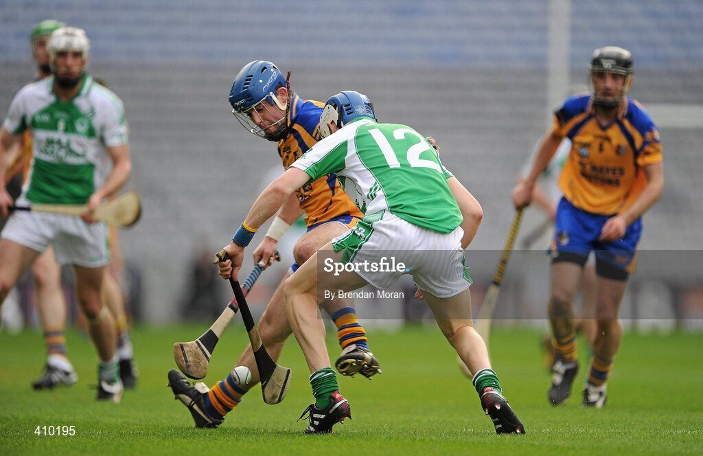 17 March 2010; Peter Smith, Portumna, and David Hoyne, Ballyhale Shamrocks, battle for possession. AIB GAA Hurling All-Ireland Senior Club Championship Final, Ballyhale Shamrocks v Portumna, Croke Park, Dublin. Picture credit: Brendan Moran / SPORTSFILE