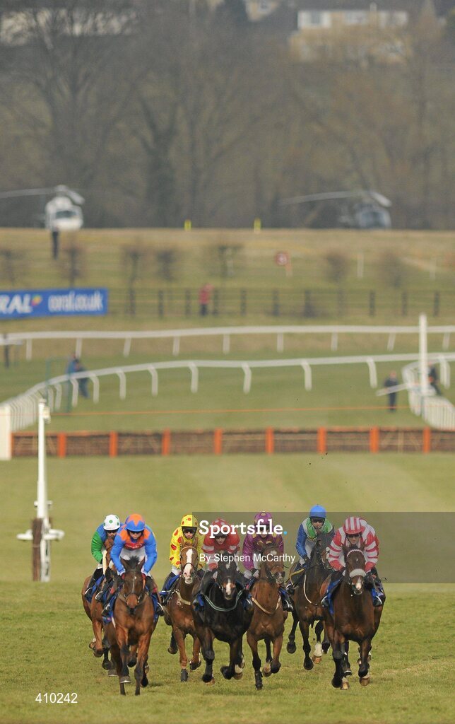 17 March 2010; A general view of the runners and riders during the Seasons Holidays Queen Mother Champion Chase. Cheltenham Racing Festival - Wednesday. Prestbury Park, Cheltenham, Gloucestershire, England. Picture credit: Stephen McCarthy / SPORTSFILE