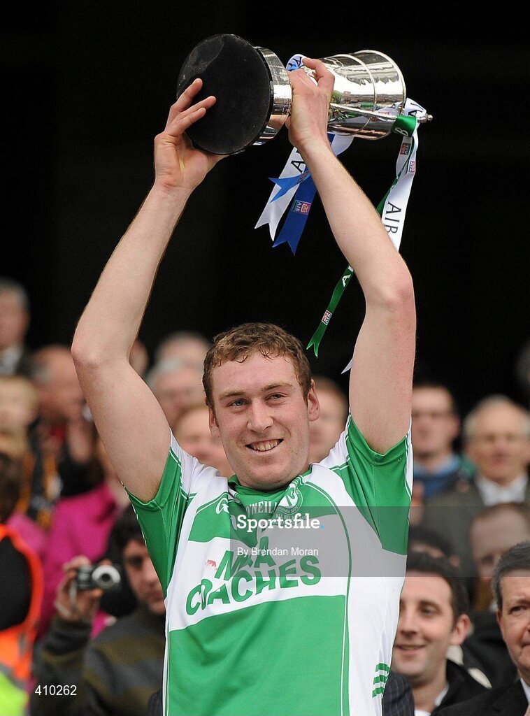 17 March 2010; Ballyhale Shamrocks captain Eamonn Walsh lifts the Tommy Moore cup after the game. AIB GAA Hurling All-Ireland Senior Club Championship Final, Ballyhale Shamrocks v Portumna, Croke Park, Dublin. Picture credit: Brendan Moran / SPORTSFILE