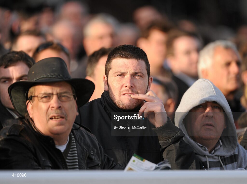 16 March 2010; Punters watch on during the David Nicholson Mares' Hurdle. Cheltenham Racing Festival - Tuesday. Prestbury Park, Cheltenham, Gloucestershire, England. Picture credit: Stephen McCarthy / SPORTSFILE