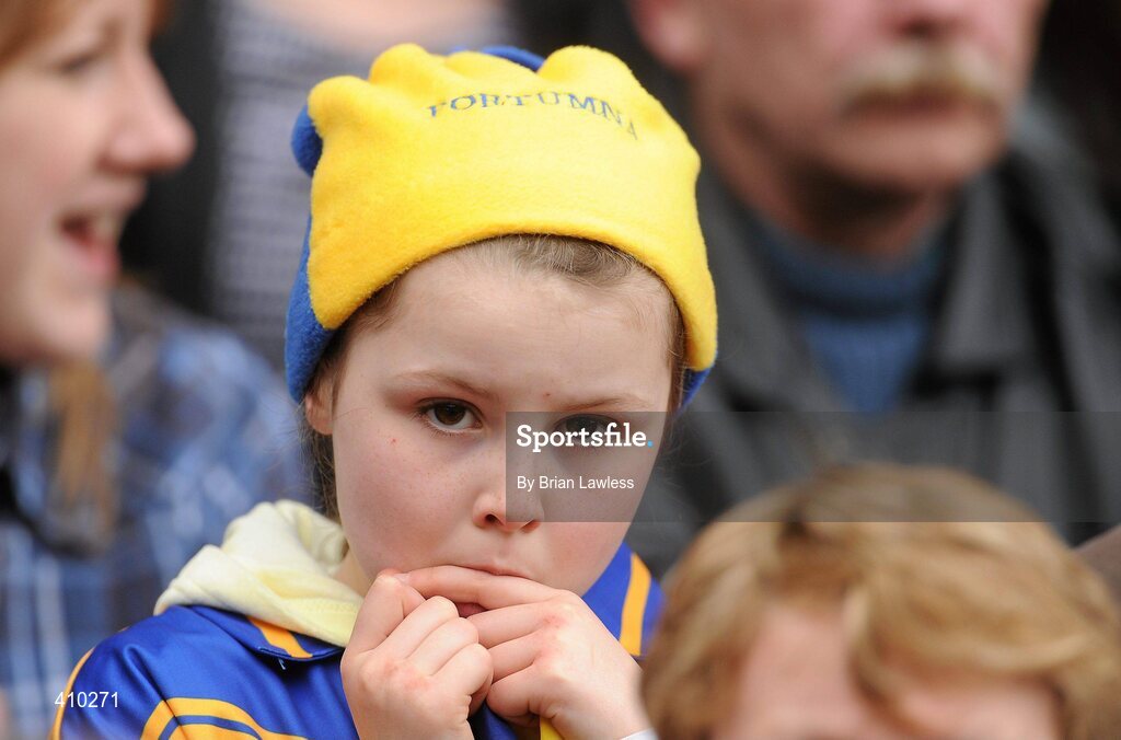 17 March 2010; A Portumna fan watches the dying moments of the match. AIB GAA Hurling All-Ireland Senior Club Championship Final, Ballyhale Shamrocks v Portumna, Croke Park, Dublin. Picture credit: Brian Lawless / SPORTSFILE