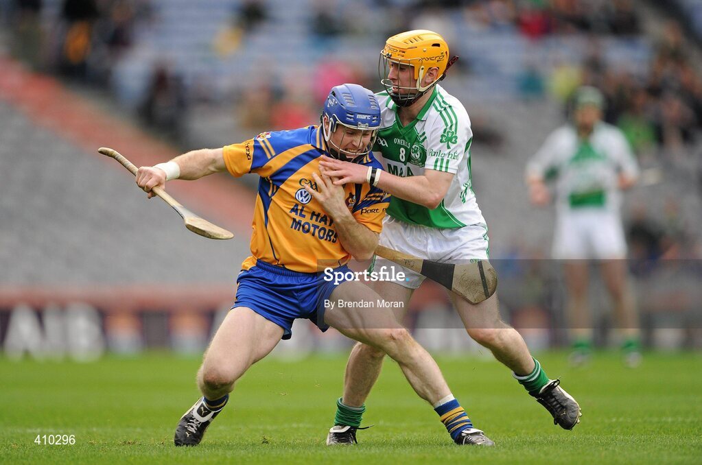 17 March 2010; Damien Hayes, Portumna, in action against James 'Cha' Fitzpatrick, Ballyhale Shamrocks. AIB GAA Hurling All-Ireland Senior Club Championship Final, Ballyhale Shamrocks v Portumna, Croke Park, Dublin. Picture credit: Brendan Moran / SPORTSFILE