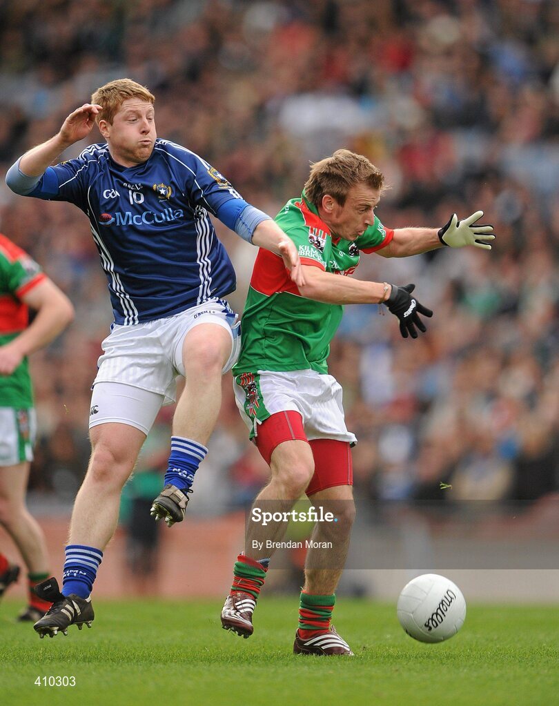 17 March 2010; Terry O'Neill, St Gall's, in action against Declan Callinan, Kilmurry Ibrickane. AIB GAA Football All-Ireland Senior Club Championship Final, Kilmurry Ibrickane v St Gall's, Croke Park, Dublin. Picture credit: Brendan Moran / SPORTSFILE