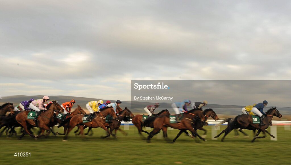 17 March 2010; A general view of the runners and riders during the Weatherbys Champion Bumper. Cheltenham Racing Festival - Wednesday. Prestbury Park, Cheltenham, Gloucestershire, England. Picture credit: Stephen McCarthy / SPORTSFILE