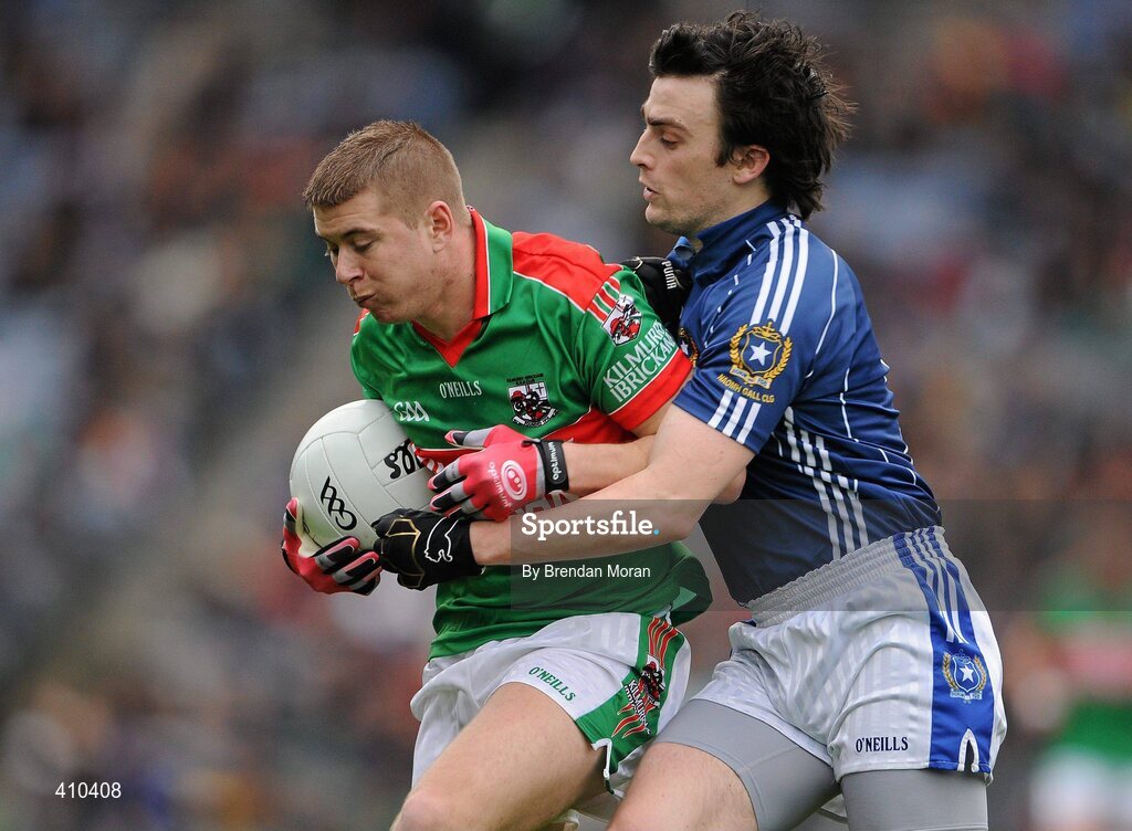 17 March 2010; Noel Downes, Kilmurry Ibrickane, in action against Paul Veronica, St Gall's. AIB GAA Football All-Ireland Senior Club Championship Final, Kilmurry Ibrickane v St Gall's, Croke Park, Dublin. Picture credit: Brendan Moran / SPORTSFILE
